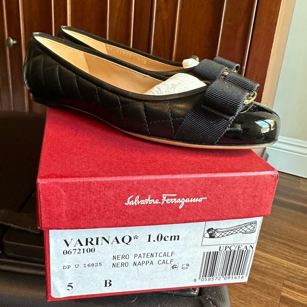 NIB Salvatore Ferragamo Black Quilted Ballet Flats Size 5B